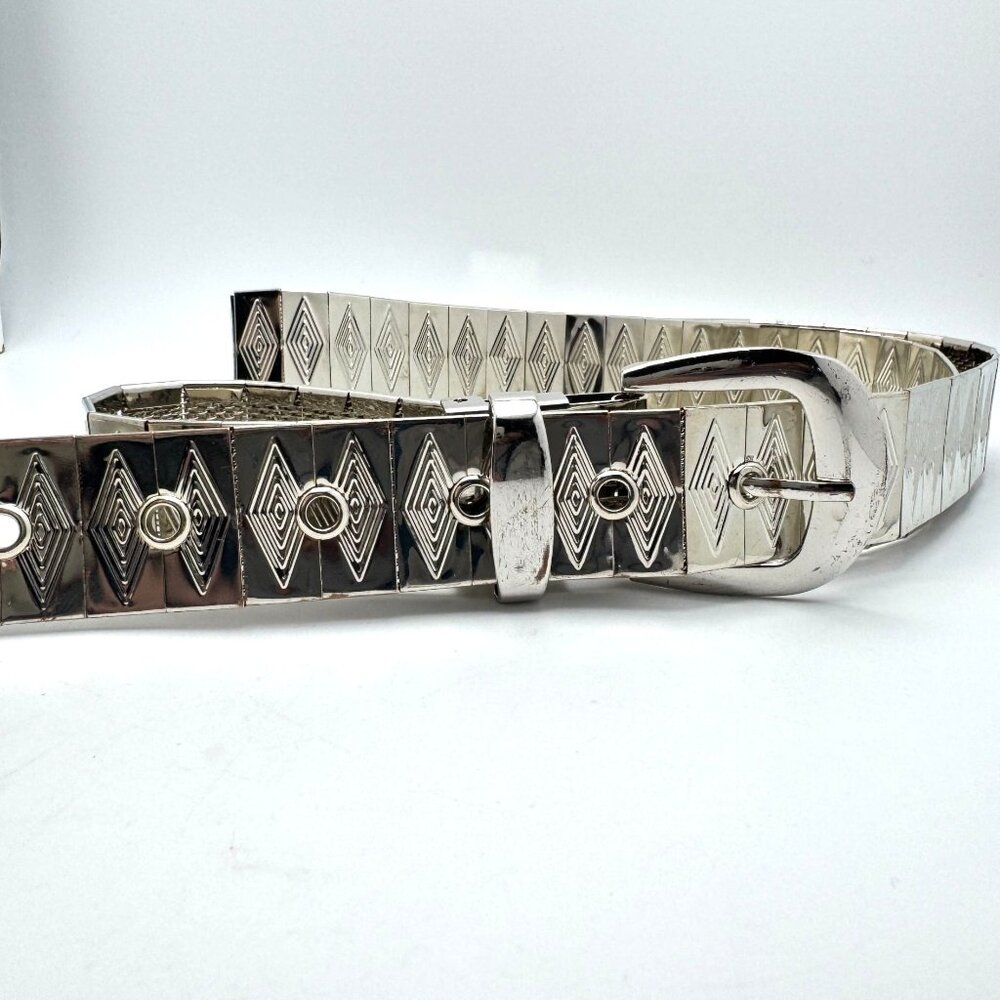 Silver-Tone Geometric Diamond Pattern Metal Belt … - image 3